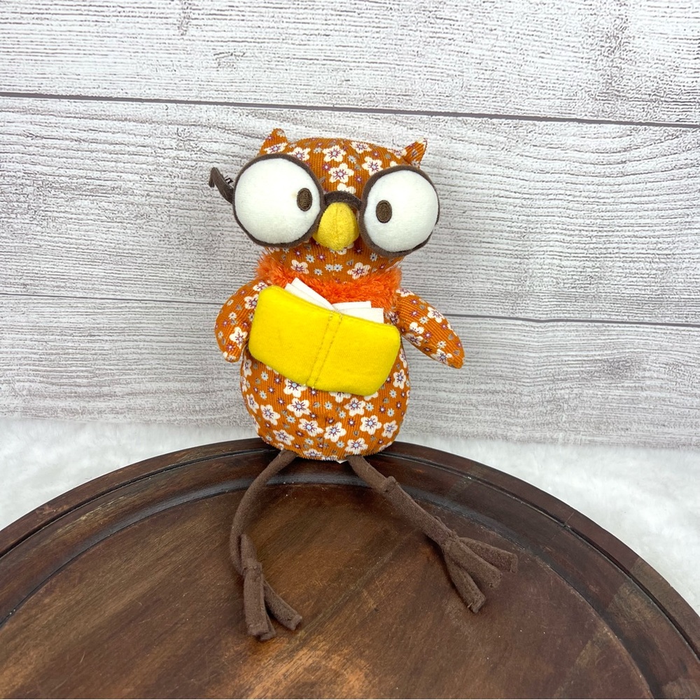 Starbucks 9” Owl Reading Book 2007 Plush Toy, Stuffed Animal Orange Corduroy